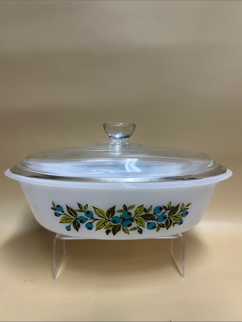 VINTAGE OVENWARE 1 QT CASSEROLE DISH BLUE BERRIES W/LID MADE IN USA
